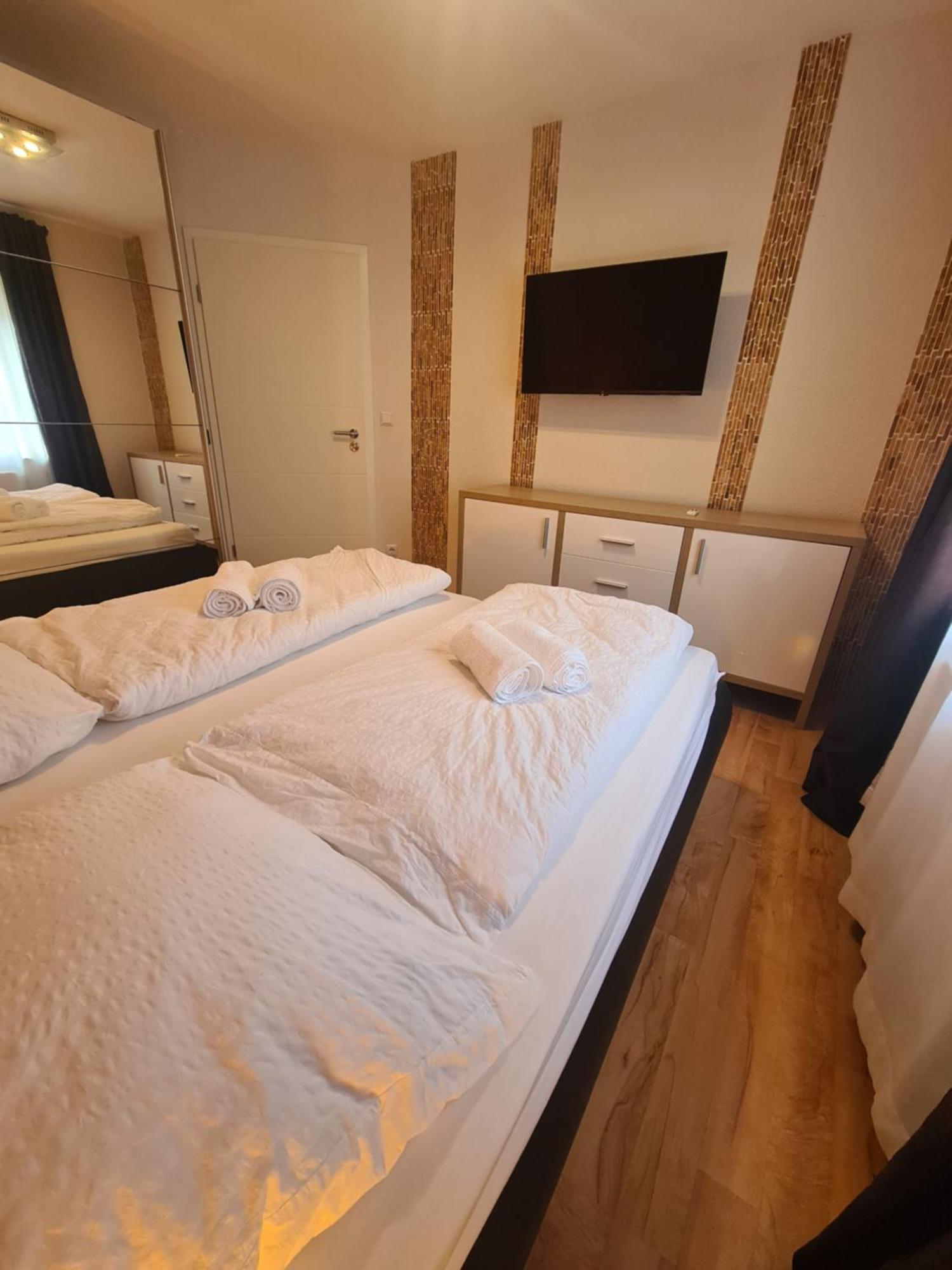 Exklusive Moderne 2 Zi. Wohnung In Ruhiger Lage Schechingen Exterior foto